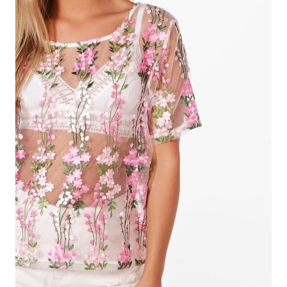 Cottagecore style. NWT Boohoo Plus Claire Floral Embroidered Shell 20 - Picture 1 of 7